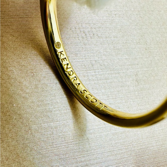 NEW! Kendra Scott Bright White Kyocera Opal Susie Gold Band Ring - Picture 17 of 17